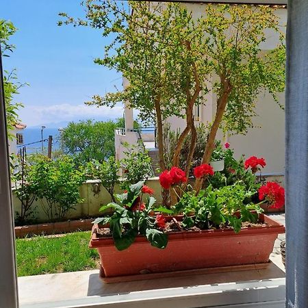 Secret Garden Apartment Кавала Екстериор снимка