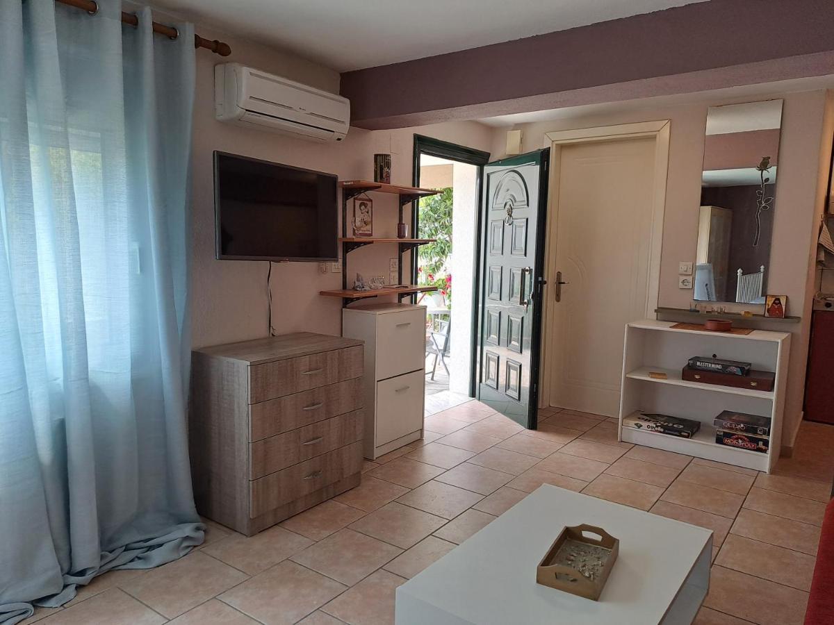 Secret Garden Apartment Кавала Екстериор снимка